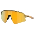 Okulary przeciwsłoneczne Oakley Sutro Lite Sweep (kolor soczewek: Prizm 24k) brass tax gold - 1 para okularów z twardym etui.